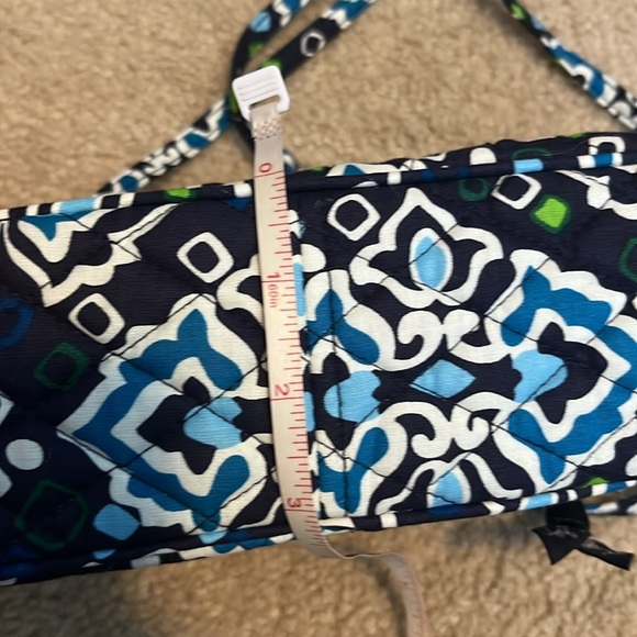 SALE: Blue vera Bradley Crossbody bag NWOT - Picture 4 of 8